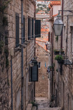 Dubrovnik eski Hırvat şehir pek çok dar sokaklarında biri