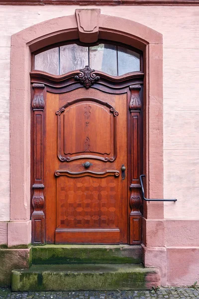 Porta Madeira Bonita Decorada Com Ornamentos Madeira Parte Histórica Cidade — Fotografia de Stock