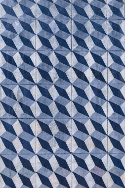 Lizbon bir evin dış duvar bir parçası güzel bir geometrik desen ile seramik fayans ile süslenmiş