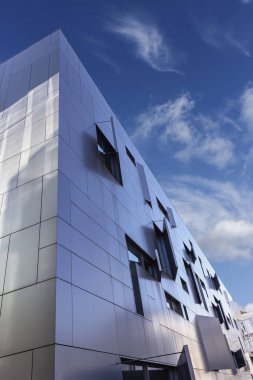 Portekiz 'in başkenti Lizbon' da modern bir iş merkezinin yan görünüşü