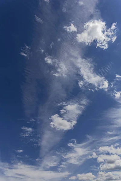 Bel Cielo Blu Con Nuvole Bianche Come Sfondo Naturale — Foto Stock