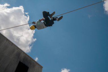 İtfaiyeci eğitimi.