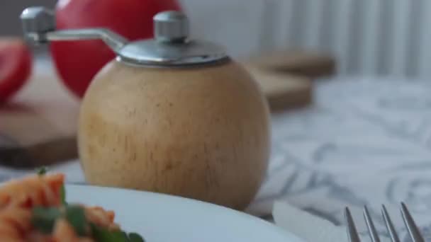 トマトソースのパスタ — ストック動画