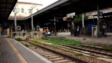 İtalyan tren istasyonundan manzara