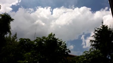 Arka pencereden arka plan görünümü