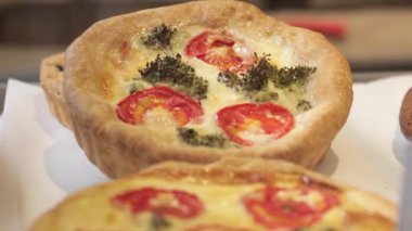  Küçük pastane ürünleri sergisi 