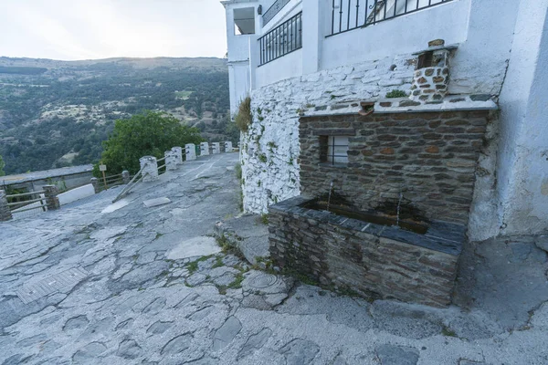 Calle Estrecha Pueblo Sur España Hay Casas Con Fachadas Blancas — Foto de Stock