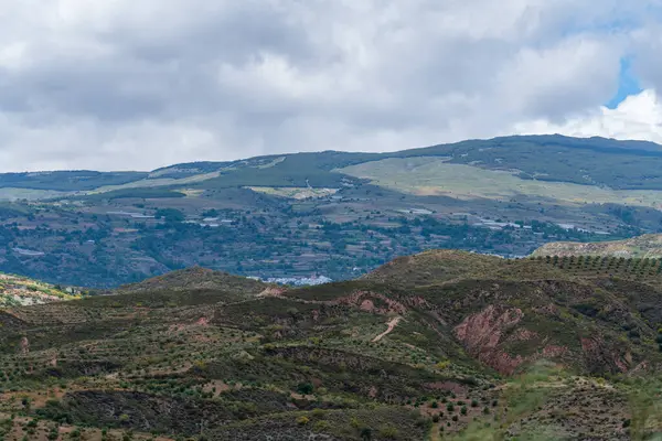 Ορεινό Τοπίο Βλάστηση Στα Νότια Της Ισπανίας Ουρανός Είναι Συννεφιασμένος — Φωτογραφία Αρχείου