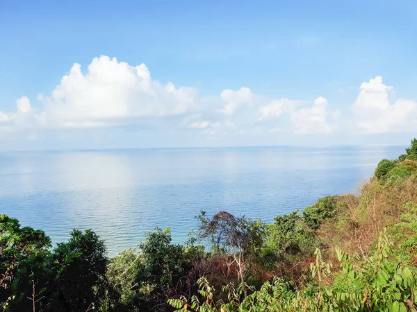 Groen Blauwe Zee Met Het Eiland Hemel Thailand — Stockfoto