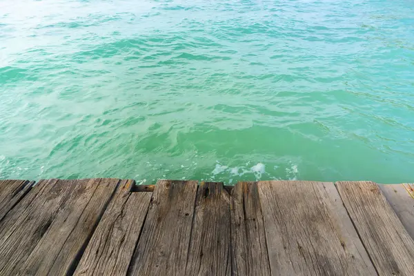 POV på flotte med havet som bakgrund — Stockfoto