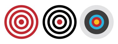 Okçuluk hedefi belirlendi, beyaz arka planda izole edildi. Hedef koleksiyonu çekiliyor. İş konseptindeki hedefe ulaşmak. Hedef vektör simgesi