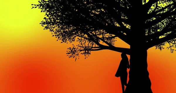 Mulher Bonita Sob Uma Árvore Durante Pôr Sol Laranja Fundo — Fotografia de Stock