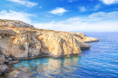 Deniz uçurumdan güzel görünümü