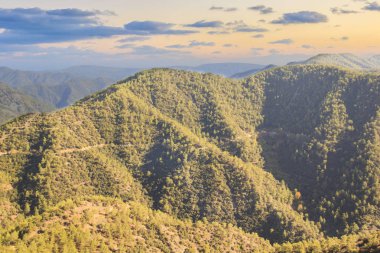 Güzel manzara, Kıbrıs'taki yeşil Hills