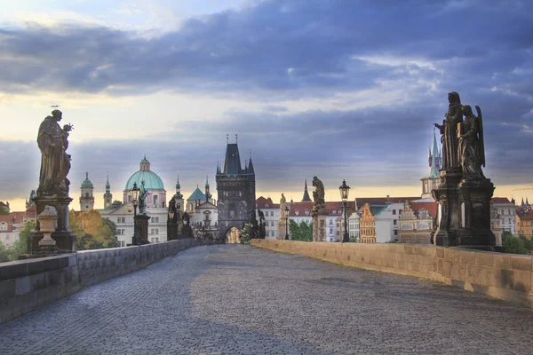 Вид Староместскую Башню Карлова Моста Праге Чехия — стоковое фото