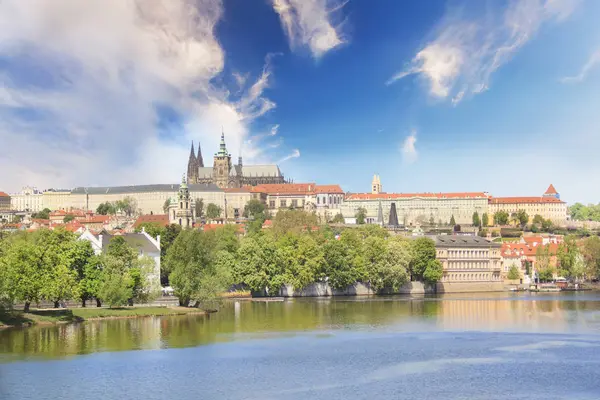 Hermosa Vista Catedral San Vito Castillo Praga Mala Strana Praga —  Fotos de Stock