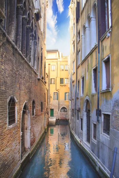 Krásný Pohled Jednoho Benátských Kanálech Benátkách Itálie — Stock fotografie