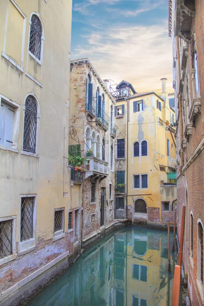 Hermosa Vista Uno Los Canales Venecianos Venecia Italia — Foto de Stock