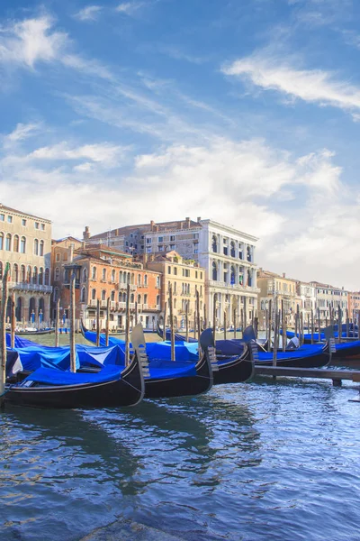 Güzel manzara, gondol ve Grand Canal, Venice, İtalya