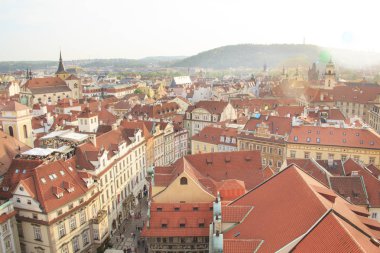 Güzel manzarasına kiremitli çatıları, Prag'ın tarihi bölgesinde, Çek Cumhuriyeti