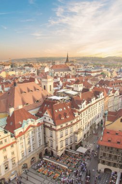 Güzel manzarasına kiremitli çatıları, Prag'ın tarihi bölgesinde, Çek Cumhuriyeti