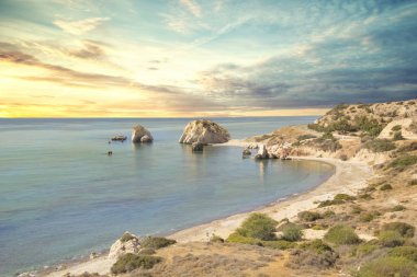 Kıbrıs Afrodit'in doğum yeri güzel manzarasına. Petra tu Romiou, Aphrodite taş