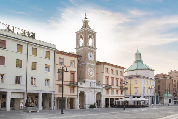 이탈리아 리미니의 순교자 광장의 아름다운 — 스톡 사진