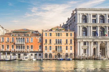 Venedik, İtalya 'daki Venedik kanallarının güzel manzarası