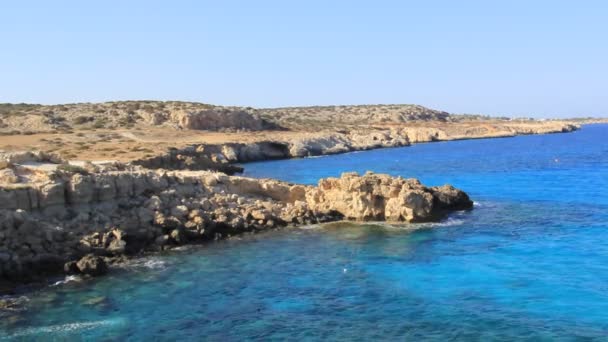 Côte Chypre Par Une Journée Ensoleillée — Video