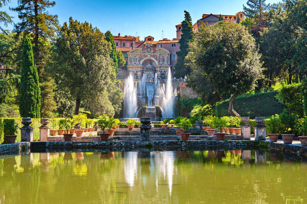 Italy. Park of Villa d`Este. Organa Fountain.