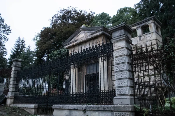 Close Imposing Crypt Greek Style Old Crypt Old Fence — Stock Photo, Image