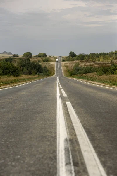 Ülke yolunda çift katlı hat