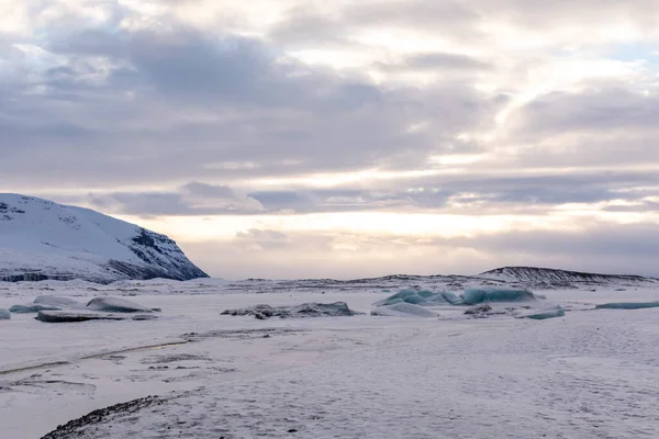 Panorama Invierno Con Nieve Hielo Lago Thingvellir Islandia Pingvellir View — Foto de Stock