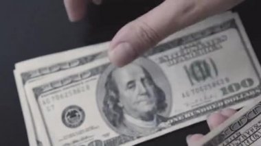 Amerikan Doları. Para. Bill 100, 100. Para sayma.