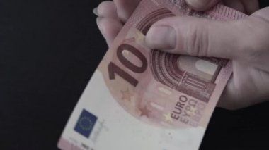 Euro. Para. Bill.