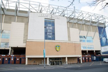 Leeds, West Yorkshire / Uk - 1 Mart 2020: Leeds United futbol stadyumuna giriş