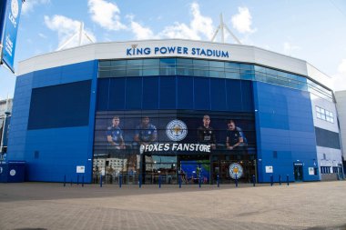 Leicester, Leicestershire / Uk - 15 Mart 2020: King Power Stadyumuna giriş Leicester City futbol kulübünün evi, lig iptalleri nedeniyle boş
