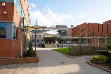 Leicester, Leicestershire / Uk - 15 Mart 2020: De Montfort Üniversitesi Kampüsü Kimberlin Kütüphanesi