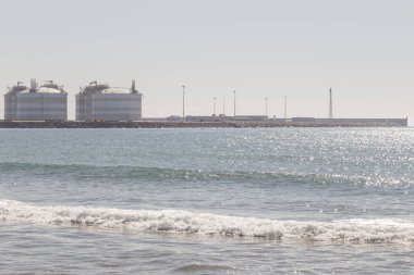 Sagunto bağlantı noktası alanında benzin istasyonu marjal del moro, Valencia, İspanya üzerinden görüldü