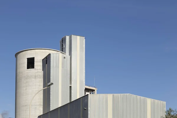 Lines Volumes Some Buildings Cement Factory Architectural Confluences Industrial Sagunto — Stock Photo, Image