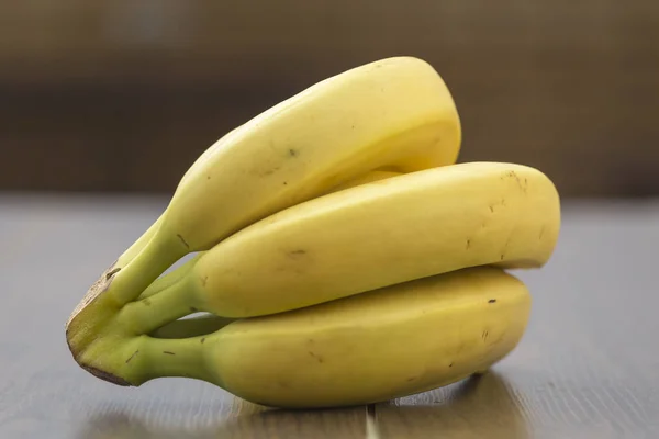 Plátano Tropical Sobre Fondo Superficie Marrón Tonos Cálidos Para Frutas —  Fotos de Stock