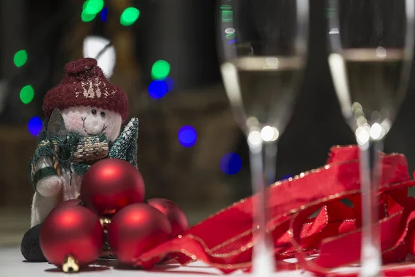 Composición Para Navidad Con Bolas Muñeco Nieve Algunas Cintas Rojas —  Fotos de Stock