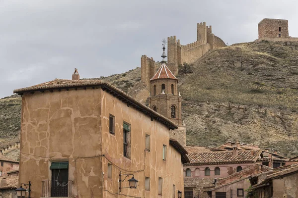 Kasaba Kilise Kule Sol Tarafında Teruel Aragon Spanya Içinde Albarracin — Stok fotoğraf