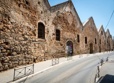 Greece chania 'nın kıvrımlı korsan caddeleri Beton adasında