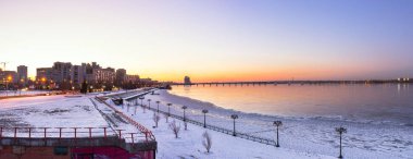 Lenin setin kışın, şehir Dnipro, Ukrayna