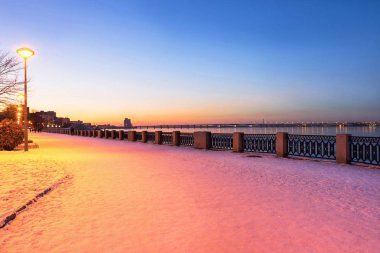 Lenin setin kışın, şehir Dnipro, Ukrayna