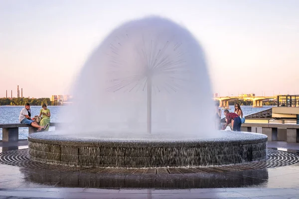 Brunnen Kugel Die Stadt Dnipro Ukraine — Stockfoto