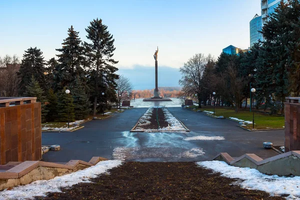 ドニエプル ウクライナの栄光の記念碑 — ストック写真