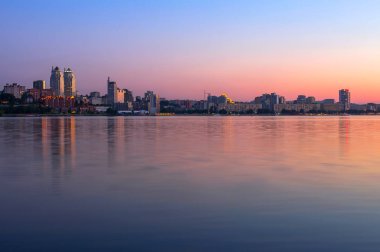 Dinyeper, Dnieper, Ukrayna'nın ülke şehir sağ banka