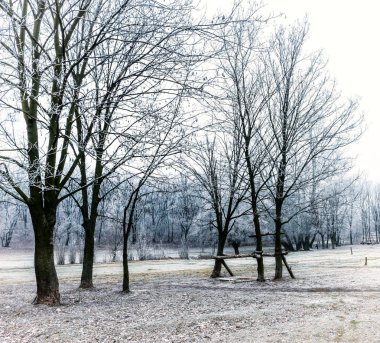 Soğuk Şubat sabah, kiriş, Dnipro city, Ukrayna tünel